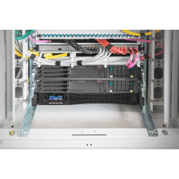 Digitus DN-170096 UPS-virtalähde Taajuuden kaksoismuunnos (verkossa) 1,5 kVA 3000 W 9 AC-pistorasia(a)