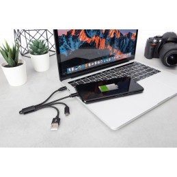 Digitus DB-300160-002-S keskitin Musta