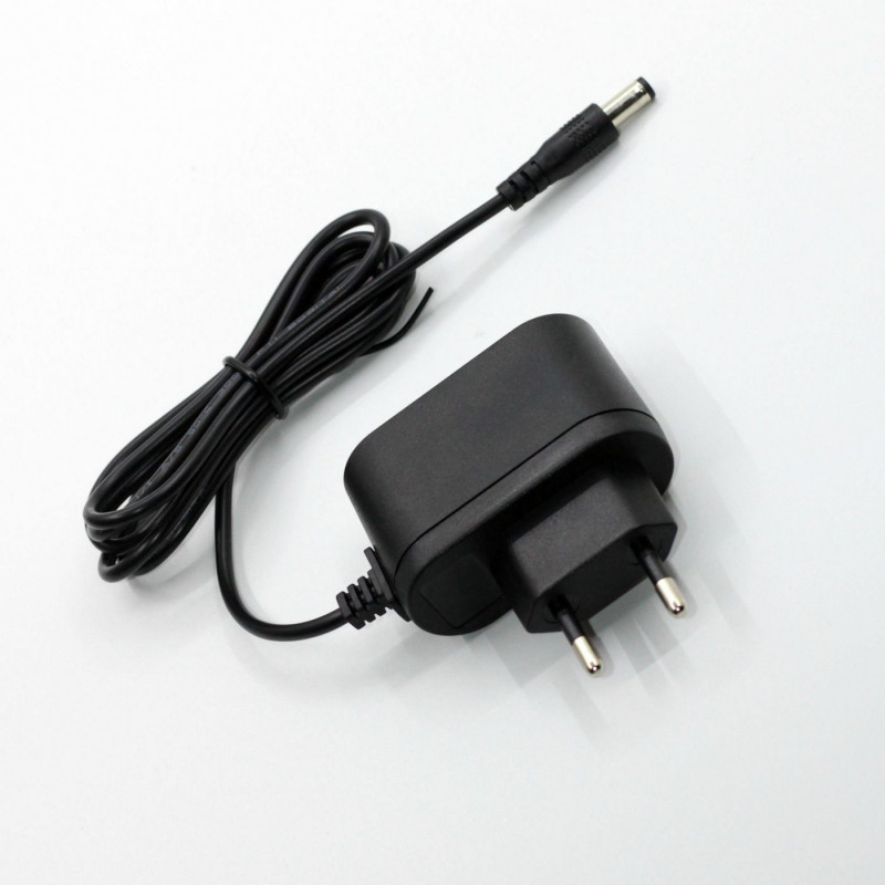 CoreParts MBXGP-AC0002 virta-adapteri ja vaihtosuuntaaja Sisätila 12 W Musta