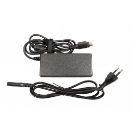 CoreParts AC Adapter 12V 5A 60W 10x9 virta-adapteri ja vaihtosuuntaaja Sisätila Musta