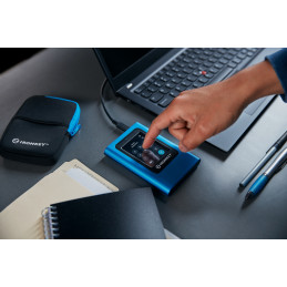 Kingston Technology IronKey Vault Privacy 80 3,84 TB Sininen