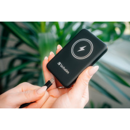 Verbatim Charge 'n' Go Litium polymeeri (LiPo) 5000 mAh Langaton lataaminen musta