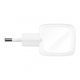 Belkin WCA013kqWH Universaali Valkoinen AC Pikalataus Sisätila