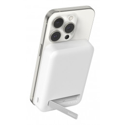 Belkin BoostCharge Pro Langaton lataaminen Valkoinen
