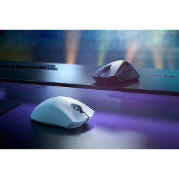 Razer DeathAdder V3 Pro hiiri Oikeakätinen RF Wireless + USB Type-C Optinen 30000 DPI