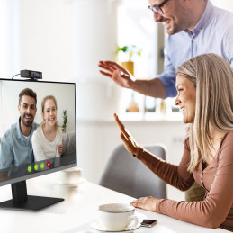 j5create JVCU435-N USB™ 4K Ultra HD -verkkokamera ja 5x Digitaalinen zoomi -kaukosäädin