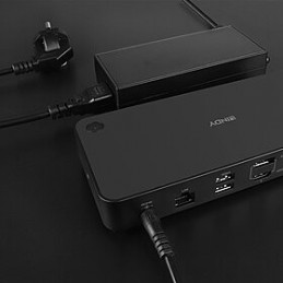 Lindy DST-Pro Universal Telakointi USB 3.2 Gen 2 (3.1 Gen 2) Type-C Musta